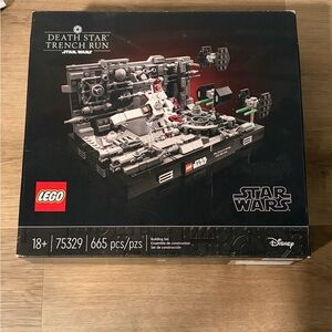 LEGO Star Wars Death Star Trench Run Set - Black and Gray